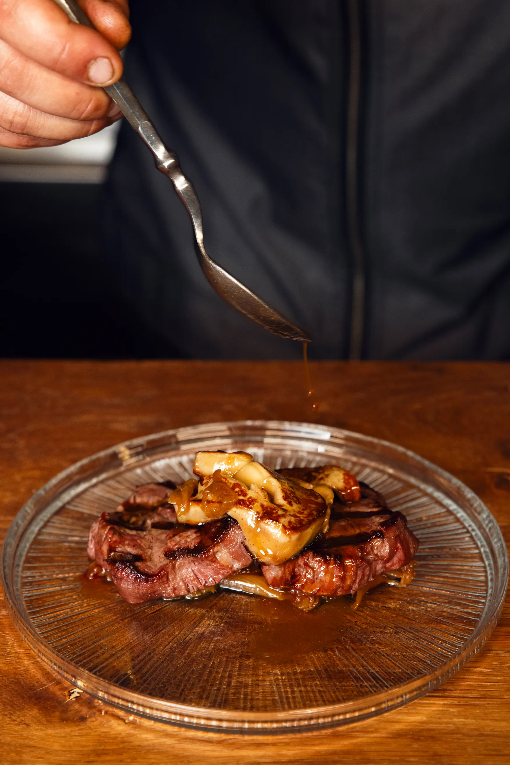 Solomillo con foie y salsa